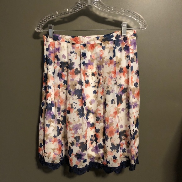 Co-ord skirt set with embroidered borders floral 6 - Picture 3 of 15
